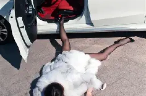 张凌赫风波升级！官方点名怒批著名编剧下场倒油张丰毅没说错